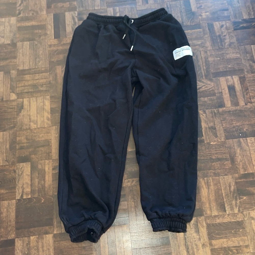 Black woman sweatpants